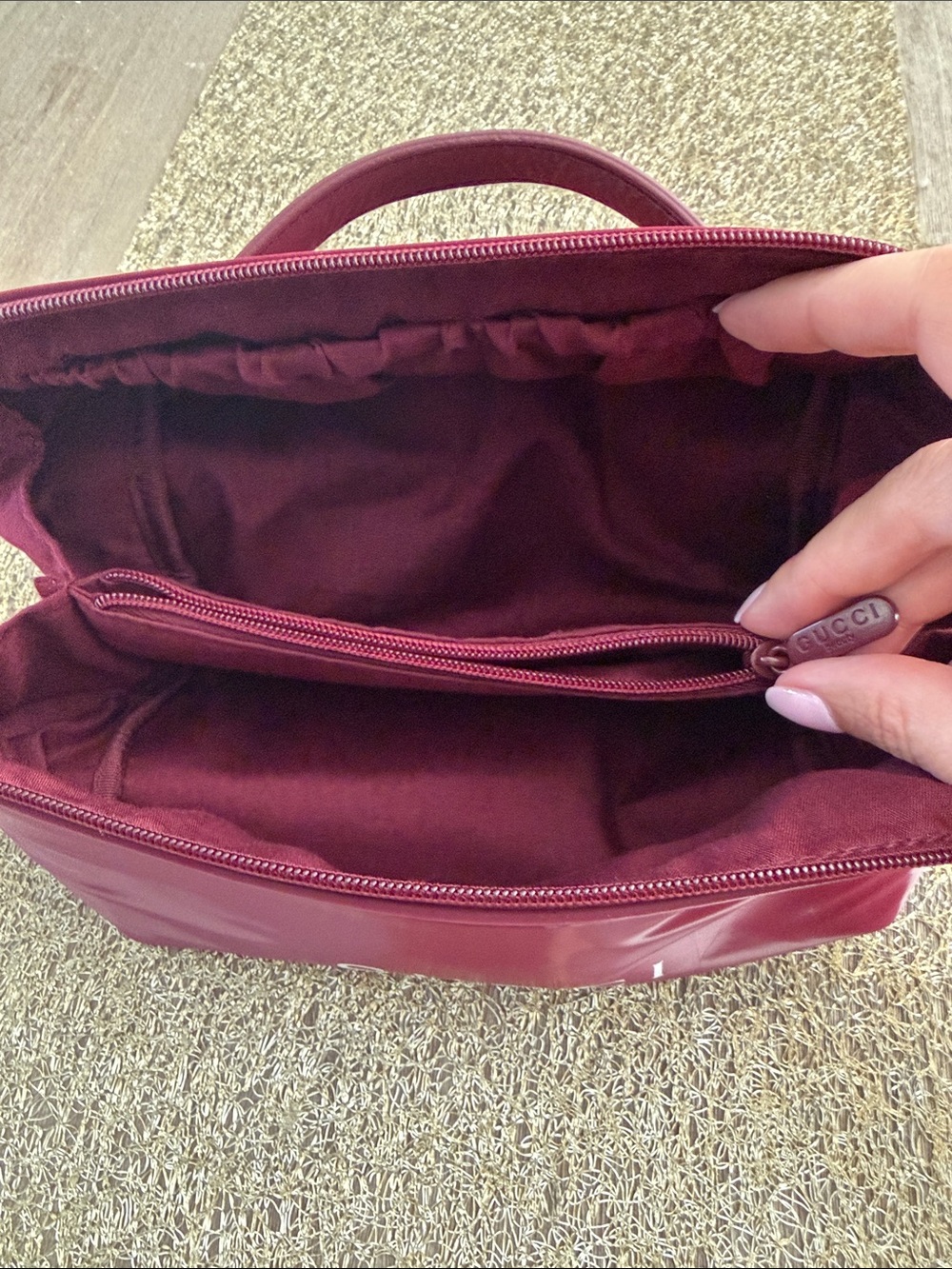 NWOT Gucci Beauty Burgundy Cosmetic Bag - Picture 5 of 6